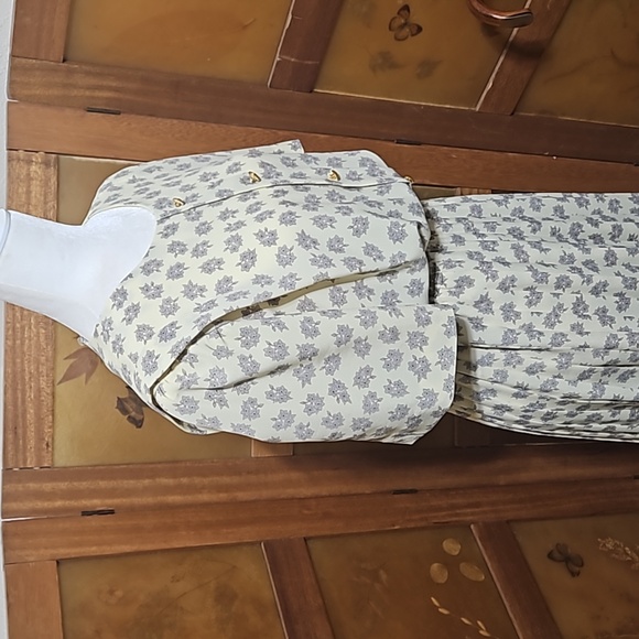 Vintage Buttery Yellow Floral Day Dress - Picture 6 of 15